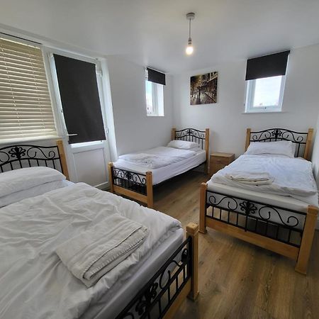 Serene 1 Bedroom, 3 Single Beds Bristol Dış mekan fotoğraf